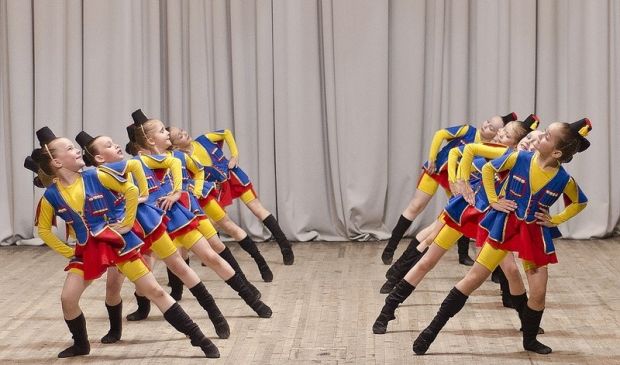 Фотография Азбука танца для малышей, танцевальная студия (Выставочная)